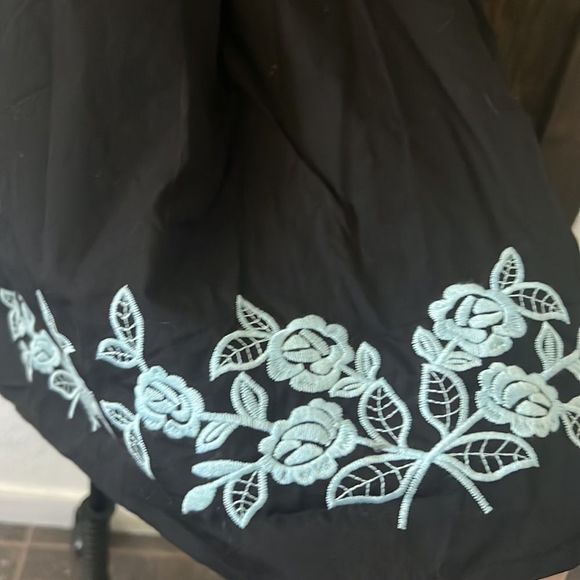 XL16-18 Trachten,Oktoberfest,Germanfest Dirndl Dress,3-pc,Blue Roses embroidered - Picture 8 of 14